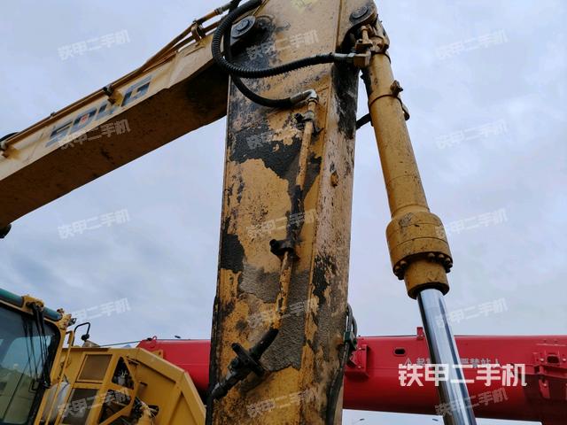 小臂整体左后（工作和回转装置）