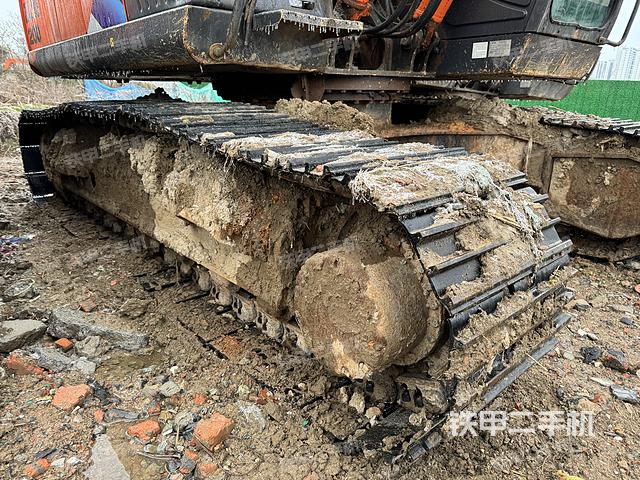 单侧履带整体（整机外观）