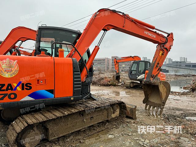 单侧履带整体（整机外观）