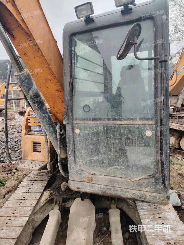 驾驶室整体（整机外观）