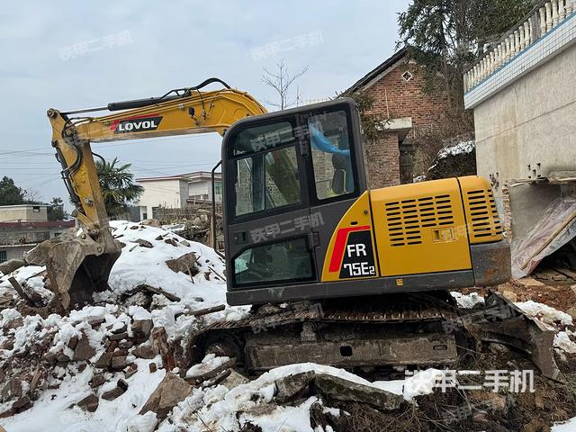 雷沃重工FR75E2挖掘机