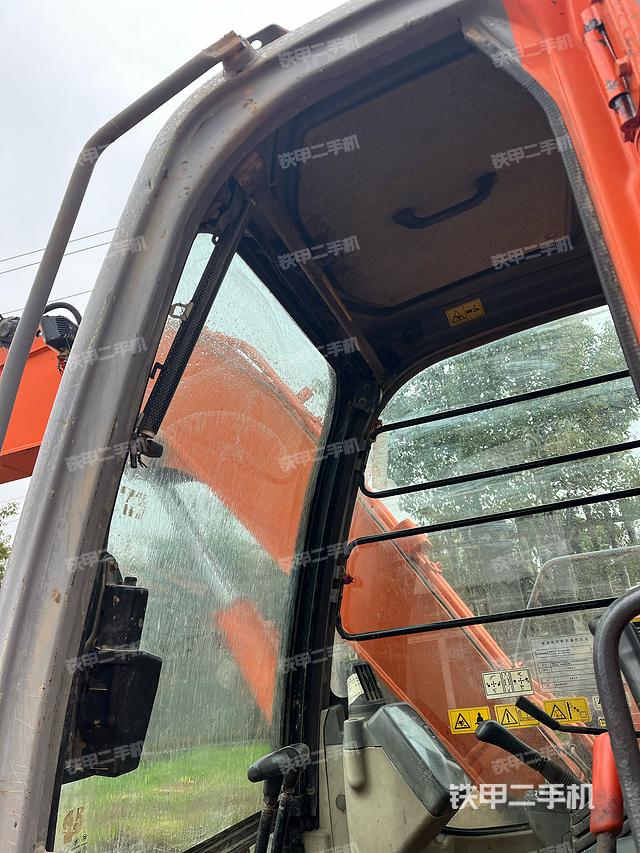 驾驶室整体（整机外观）