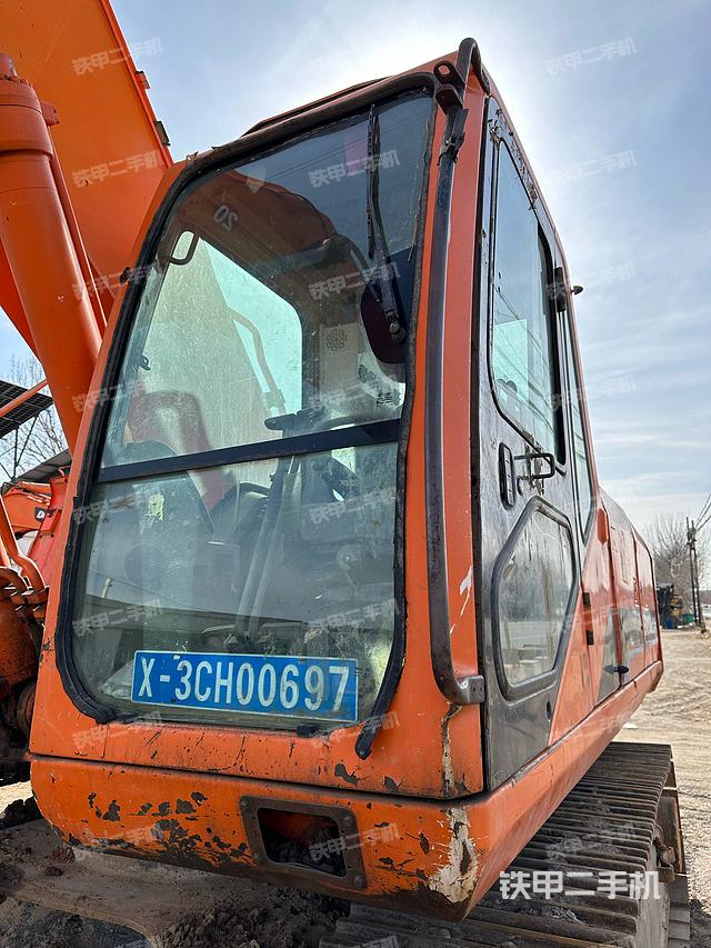 驾驶室整体（整机外观）