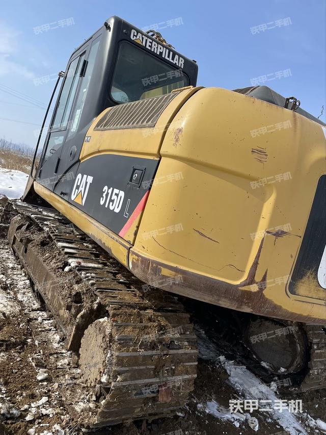 驾驶室顶部（整机外观）