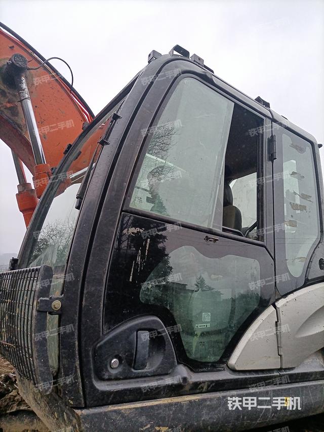 驾驶室整体（整机外观）