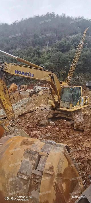 广西-桂林市二手小松PC240LC-8挖掘机实拍照片