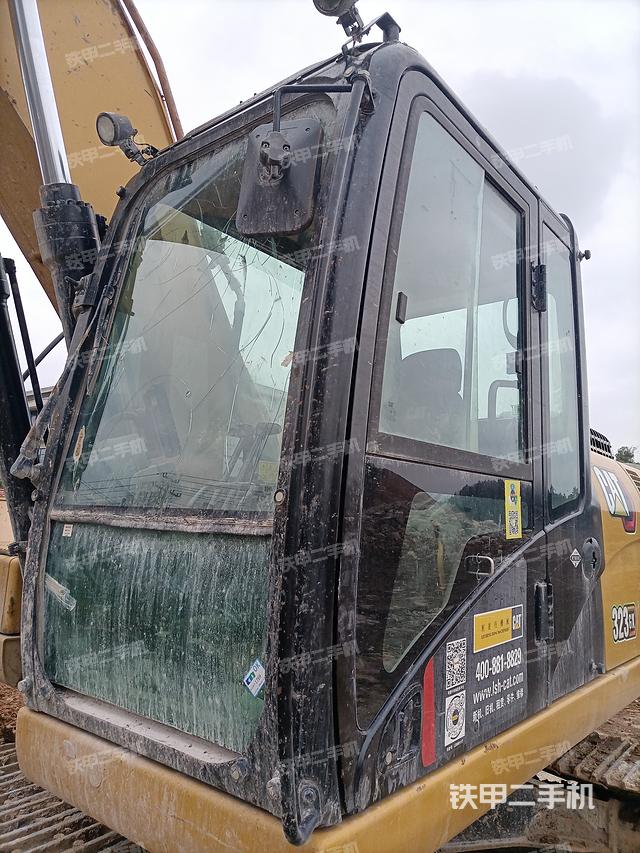 驾驶室整体（整机外观）