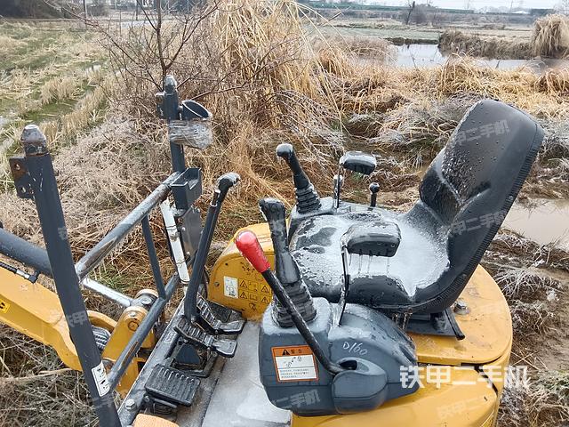 驾驶室整体（整机外观）