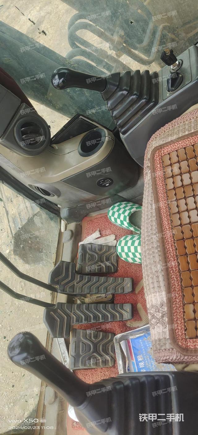 驾驶室整体（整机外观）