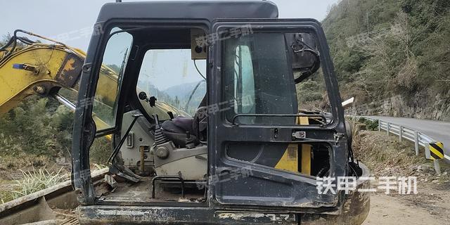 驾驶室整体（整机外观）