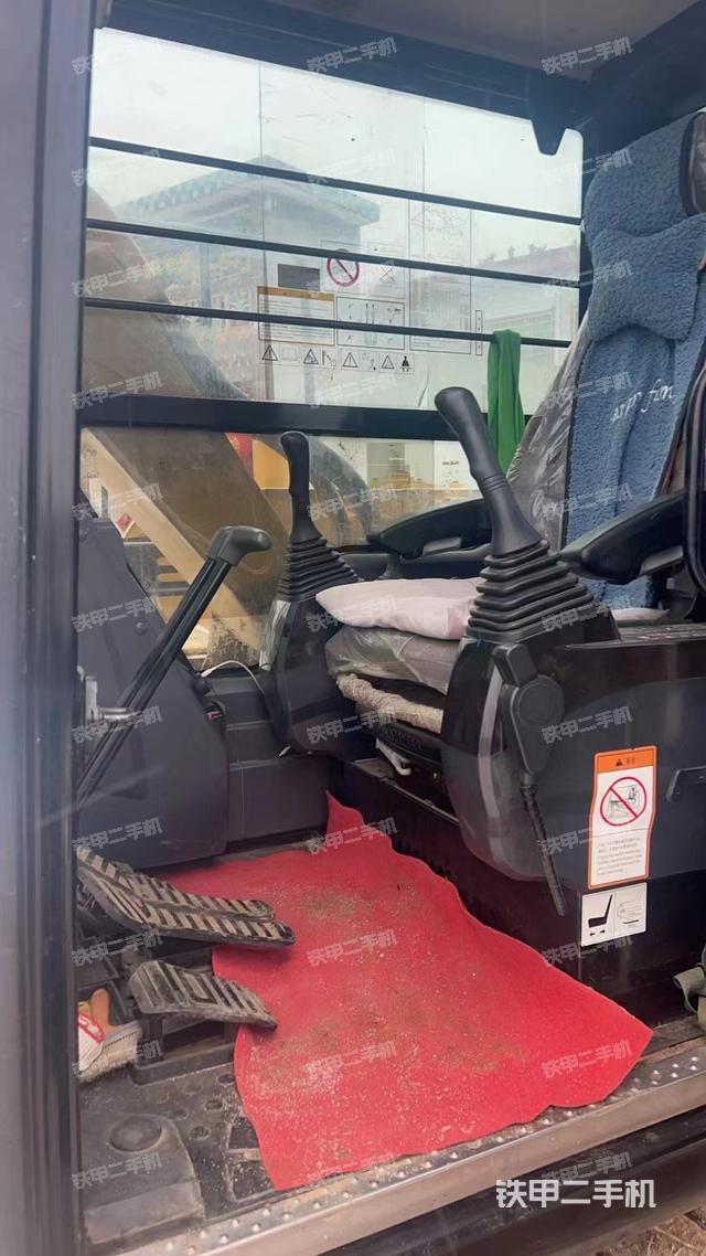 驾驶室整体（整机外观）