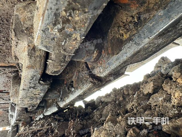 单侧履带整体（整机外观）