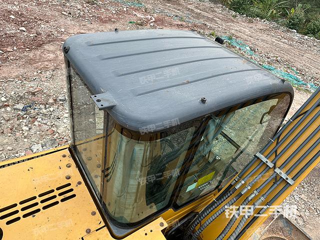 驾驶室顶部（整机外观）