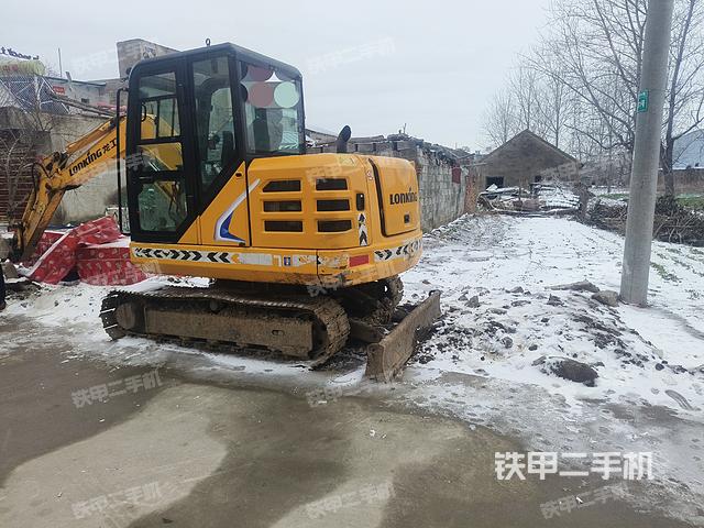龍工CDM6060挖掘機(jī)
