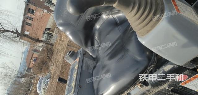 驾驶室顶部（整机外观）