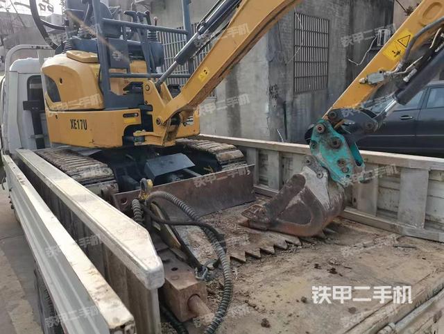 驾驶室整体（整机外观）