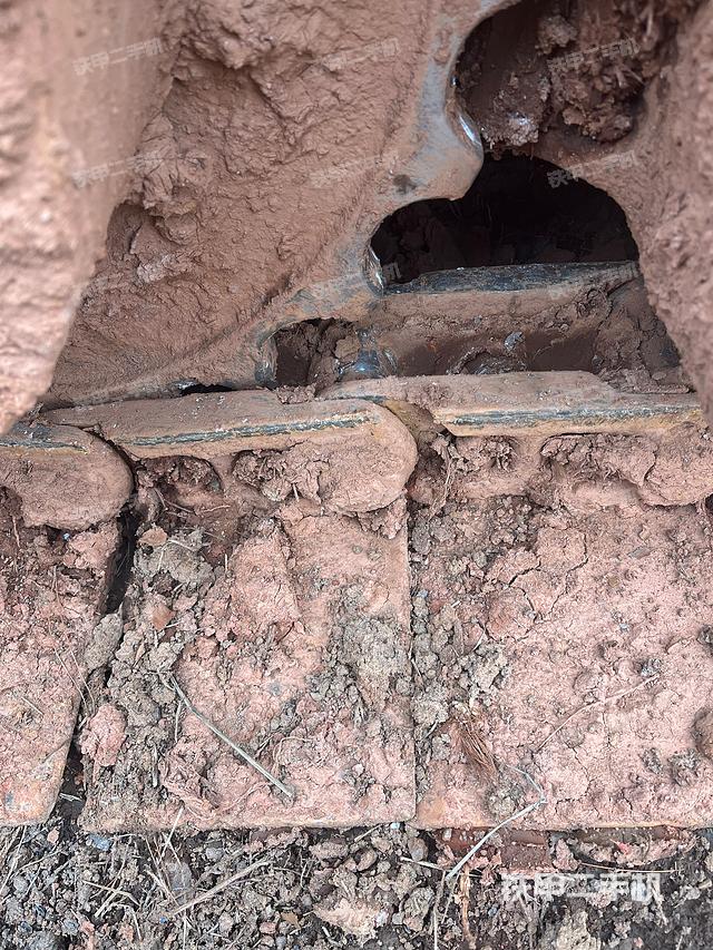 单侧履带整体（整机外观）