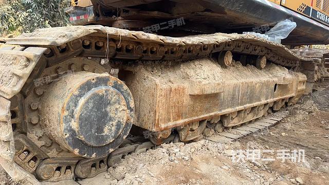 单侧履带整体（整机外观）