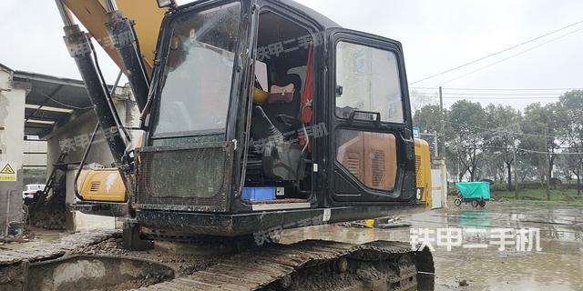 驾驶室整体（整机外观）