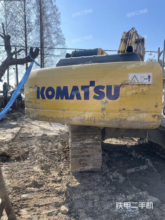 驾驶室顶部（整机外观）