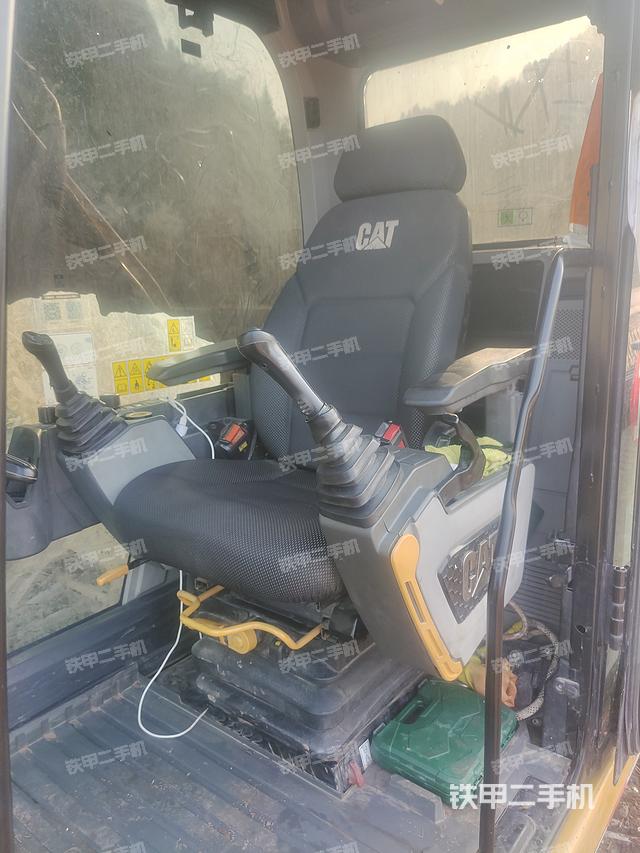 驾驶室整体（整机外观）