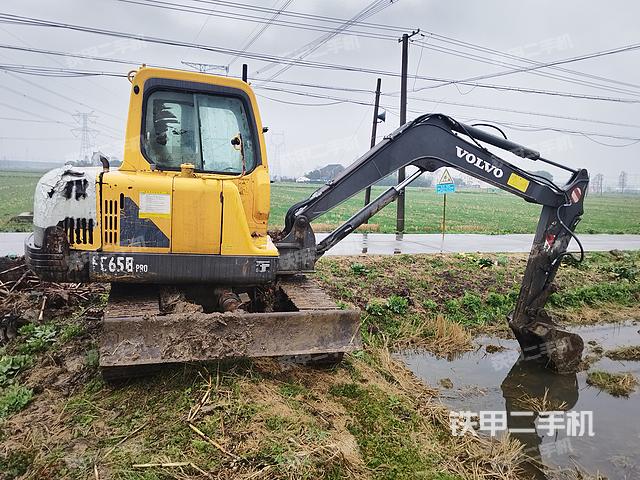 整机右后45°（整机外观）
