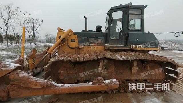 整机左侧（设备外观及核心部件）