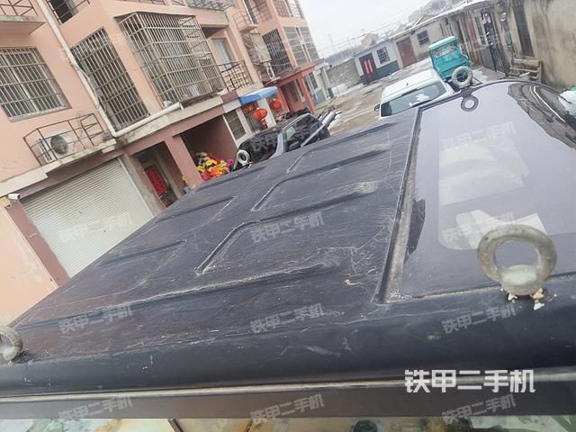 驾驶室顶部（整机外观）