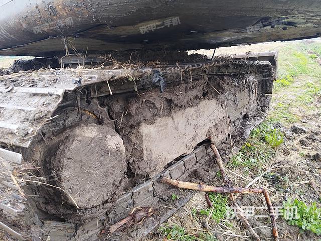 驾驶室顶部（整机外观）