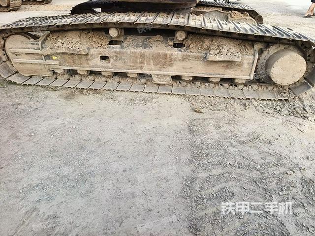 单侧履带整体（整机外观）