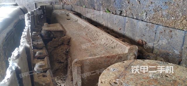 单侧履带整体（整机外观）