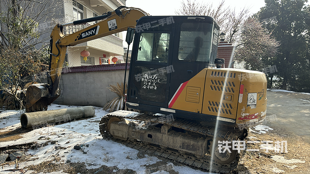 三一重工SY75C挖掘机