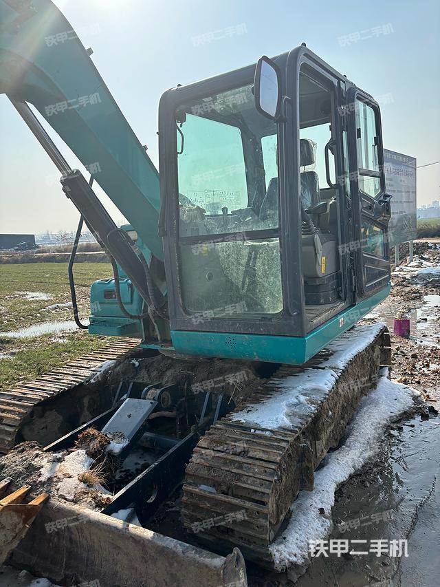 驾驶室整体（整机外观）