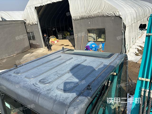 驾驶室顶部（整机外观）