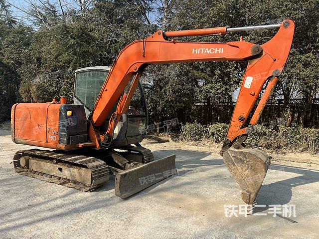 驾驶室顶部（整机外观）