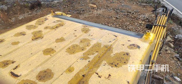 驾驶室顶部（整机外观）