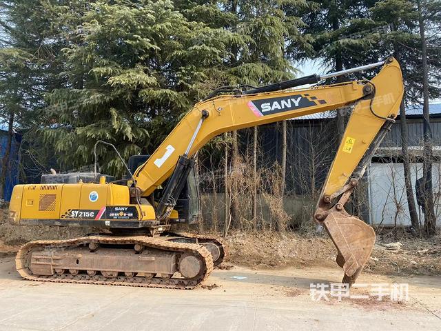 驾驶室顶部（整机外观）