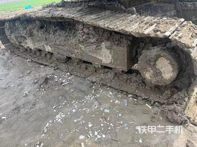 单侧履带整体（整机外观）