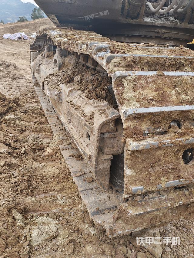 单侧履带整体（整机外观）