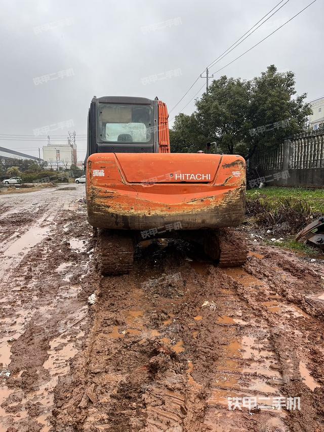 驾驶室顶部（整机外观）