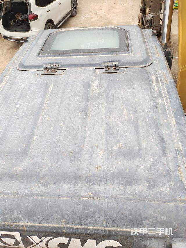 驾驶室顶部（整机外观）