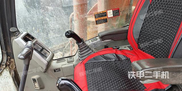 驾驶室整体（整机外观）