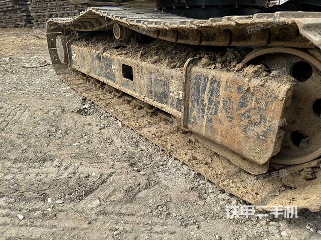 单侧履带整体（整机外观）