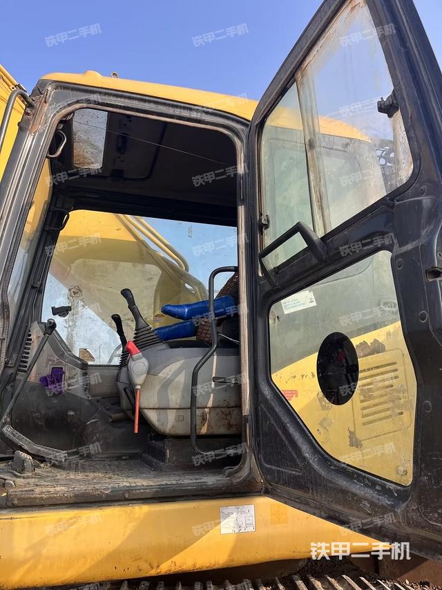 驾驶室整体（整机外观）