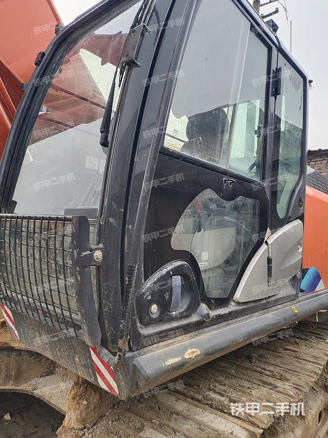 驾驶室整体（整机外观）