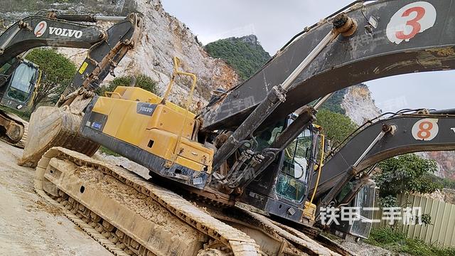 驾驶室顶部（整机外观）