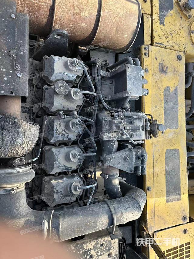 发动机整体俯视（整机外观）