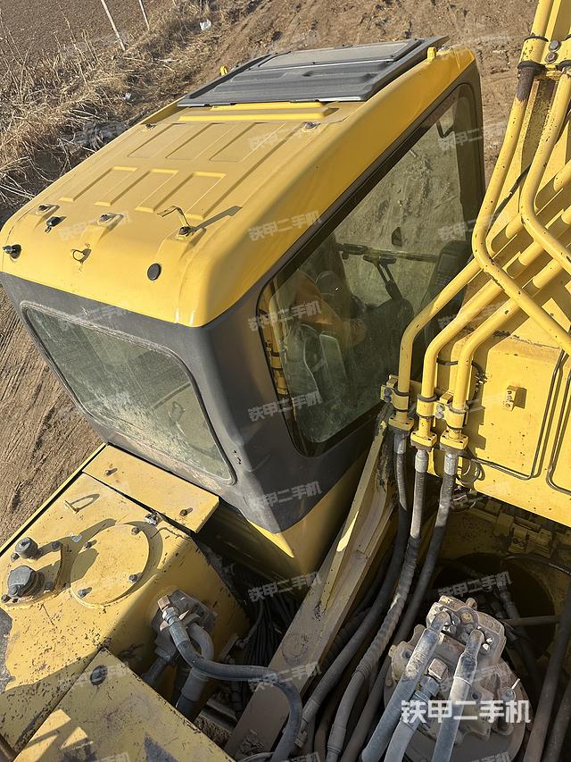 驾驶室顶部（整机外观）