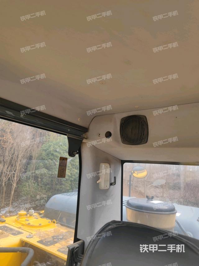 右侧玻璃角标（驾驶室部分）