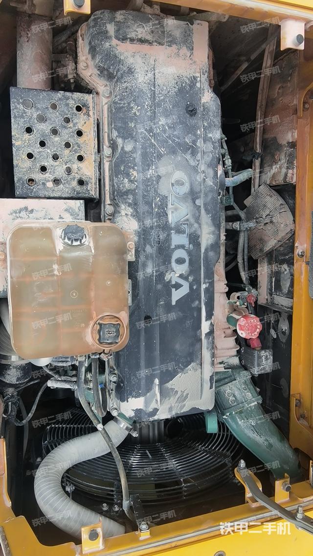 发动机整体俯视（整机外观）